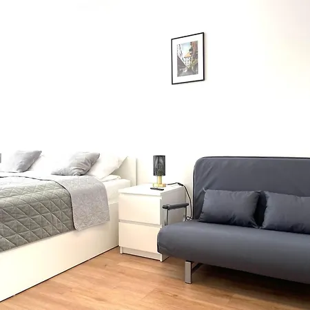 By The River - Center Appartement