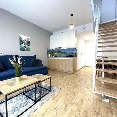 By The River - Center Appartement